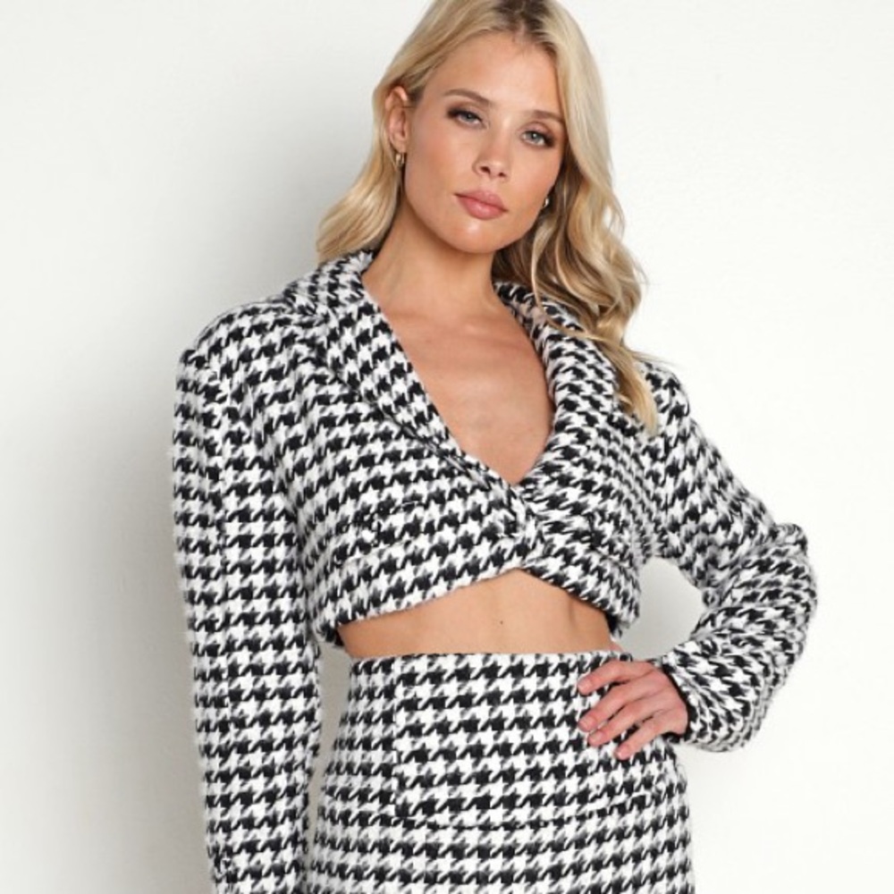 For Love and Lemons Bonnie Black and White Houndstooth Cropped Blazer — Size 1X - Picture 11 of 11